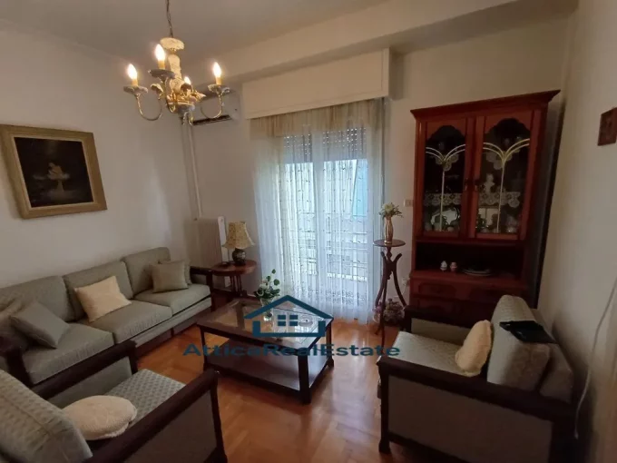 Σαλόνι διαμερίσματος 70 τ.μ στο Παγκράτι.